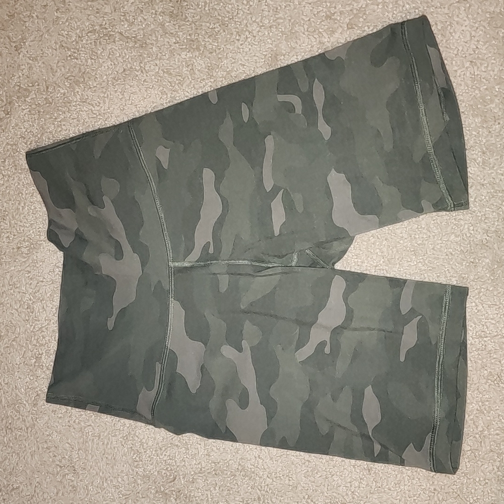 Small Camo Old Navy Active Shorts